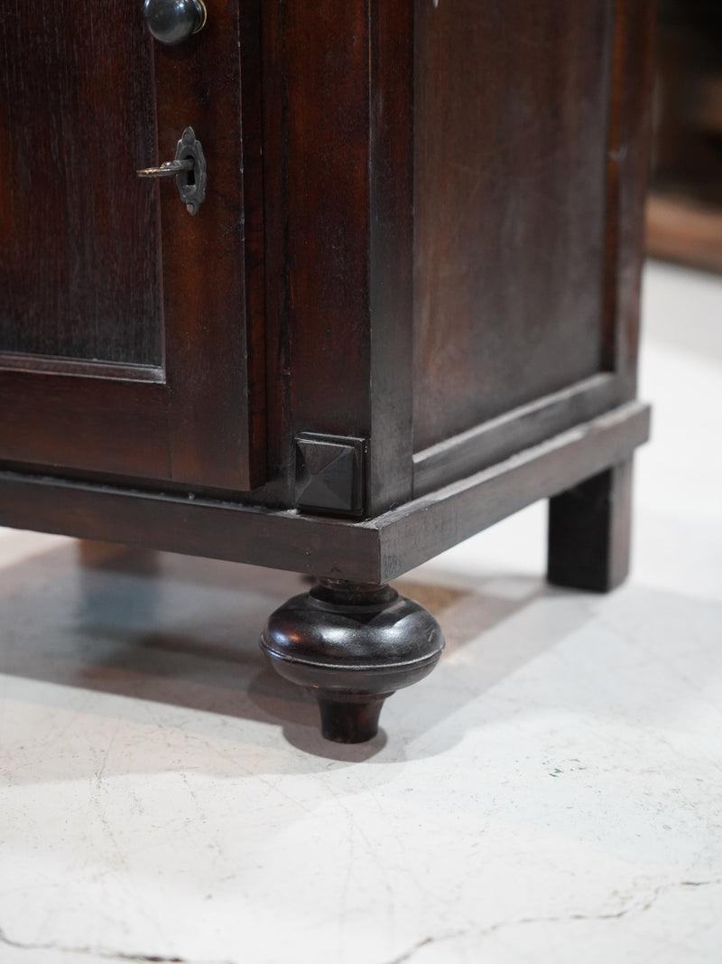 ウッド キャビネット <br>大和店 - ヴィンテージ SHARK ATTACK