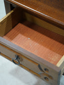 オークウッド サイドテーブル <br> 大和店 - ヴィンテージ SHARK ATTACK