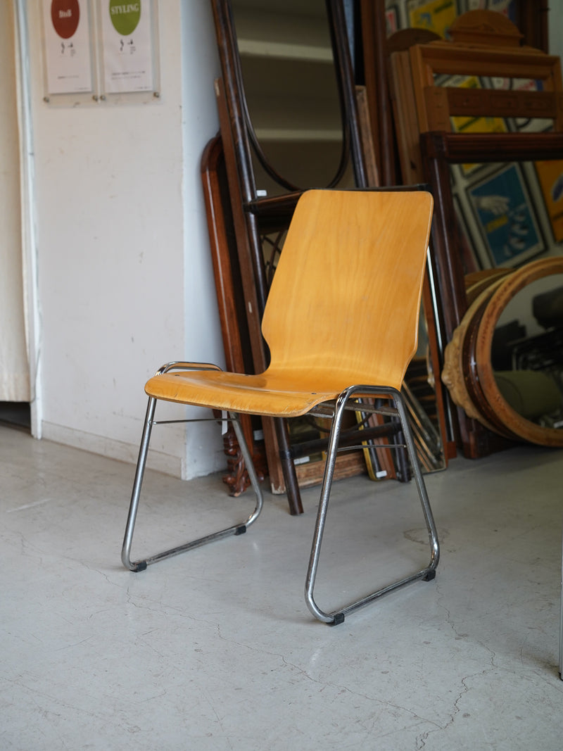 DESK CHAIR