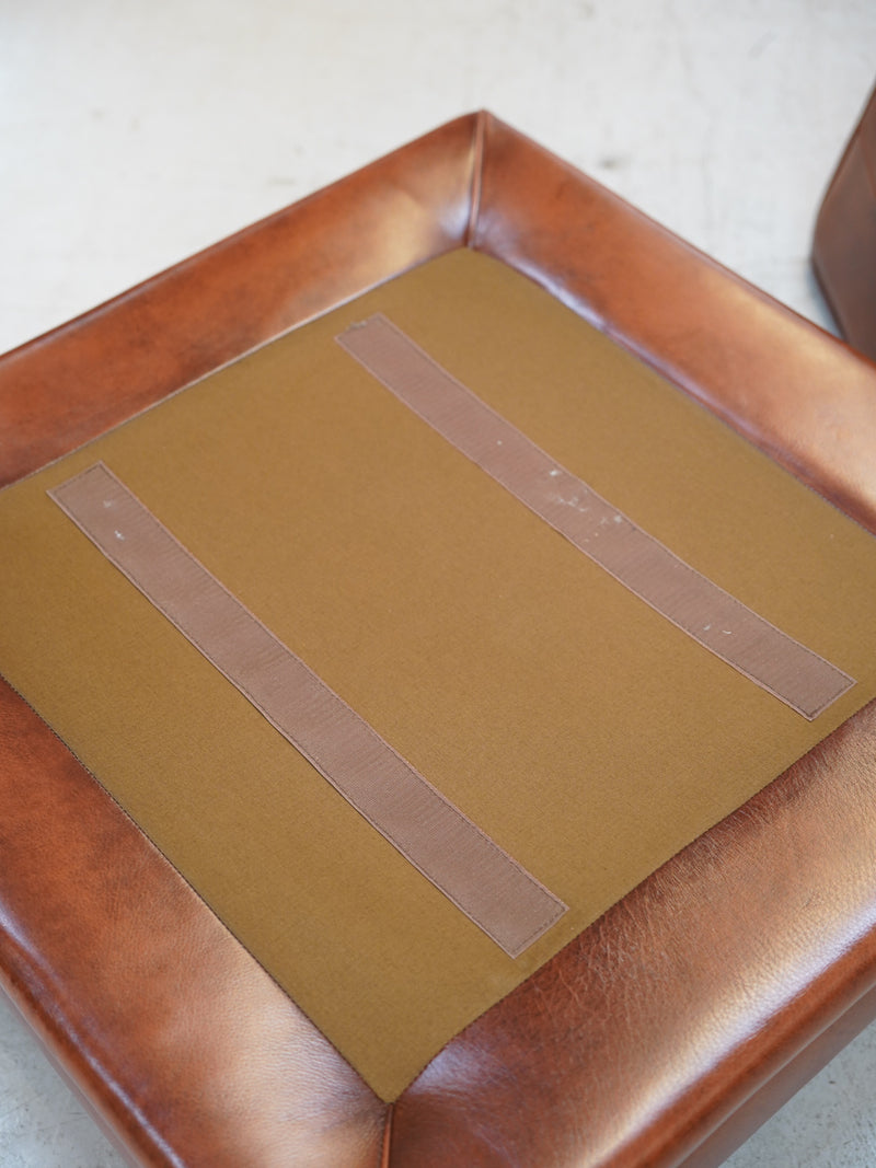 レザー オットマン <br> 大和店 - ヴィンテージ SHARK ATTACK