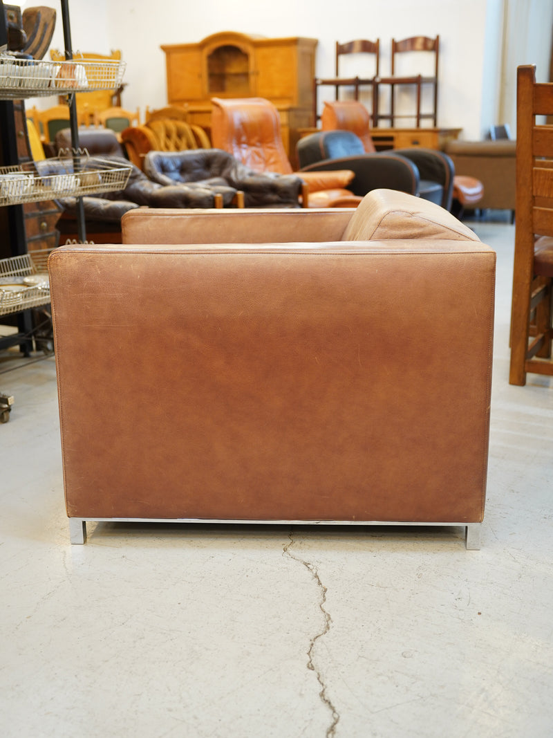 Molinari <br> 1シーターソファ <br> Italy <br>大和店 - ヴィンテージ SHARK ATTACK