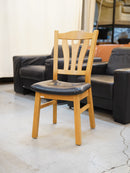 オークウッド レザー ダイニングチェア <br> Netherlands <br>大和店 - ヴィンテージ SHARK ATTACK