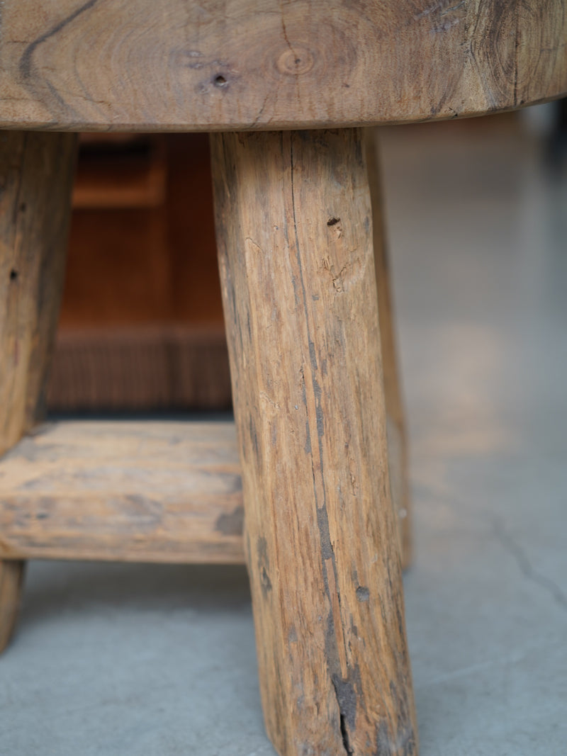 ウッド スツール <br> 大和店 - ヴィンテージ SHARK ATTACK