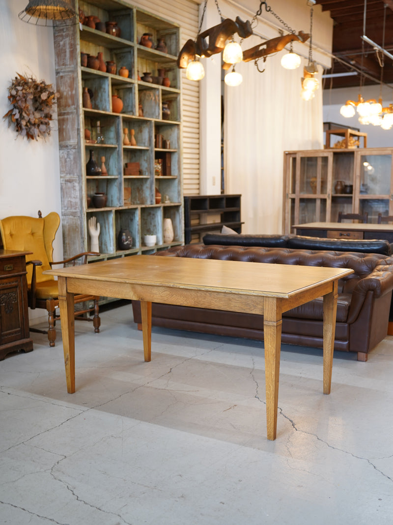 ウッド ダイニングテーブル <br> 大和店 - ヴィンテージ SHARK ATTACK