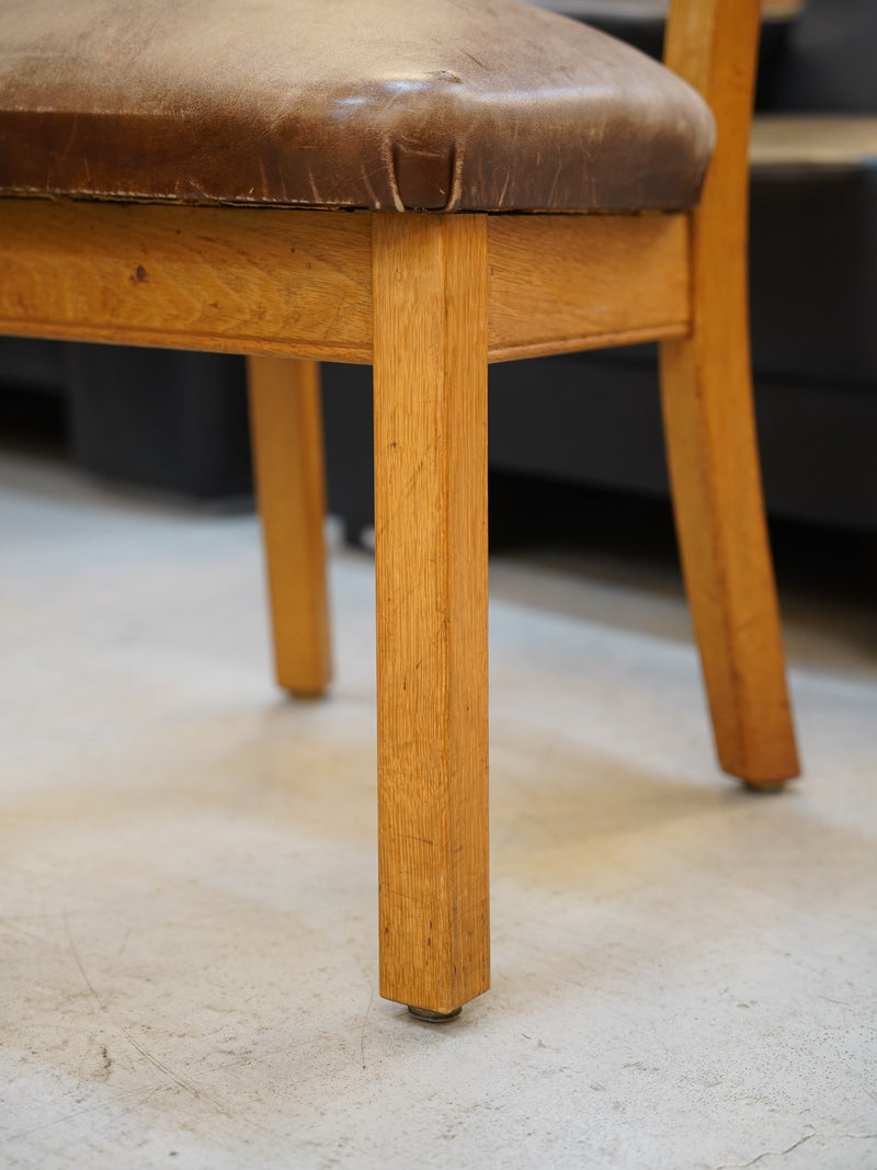 オークウッド レザー ダイニングチェア <br> 大和店 - ヴィンテージ SHARK ATTACK