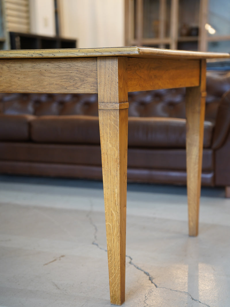 ウッド ダイニングテーブル <br> 大和店 - ヴィンテージ SHARK ATTACK