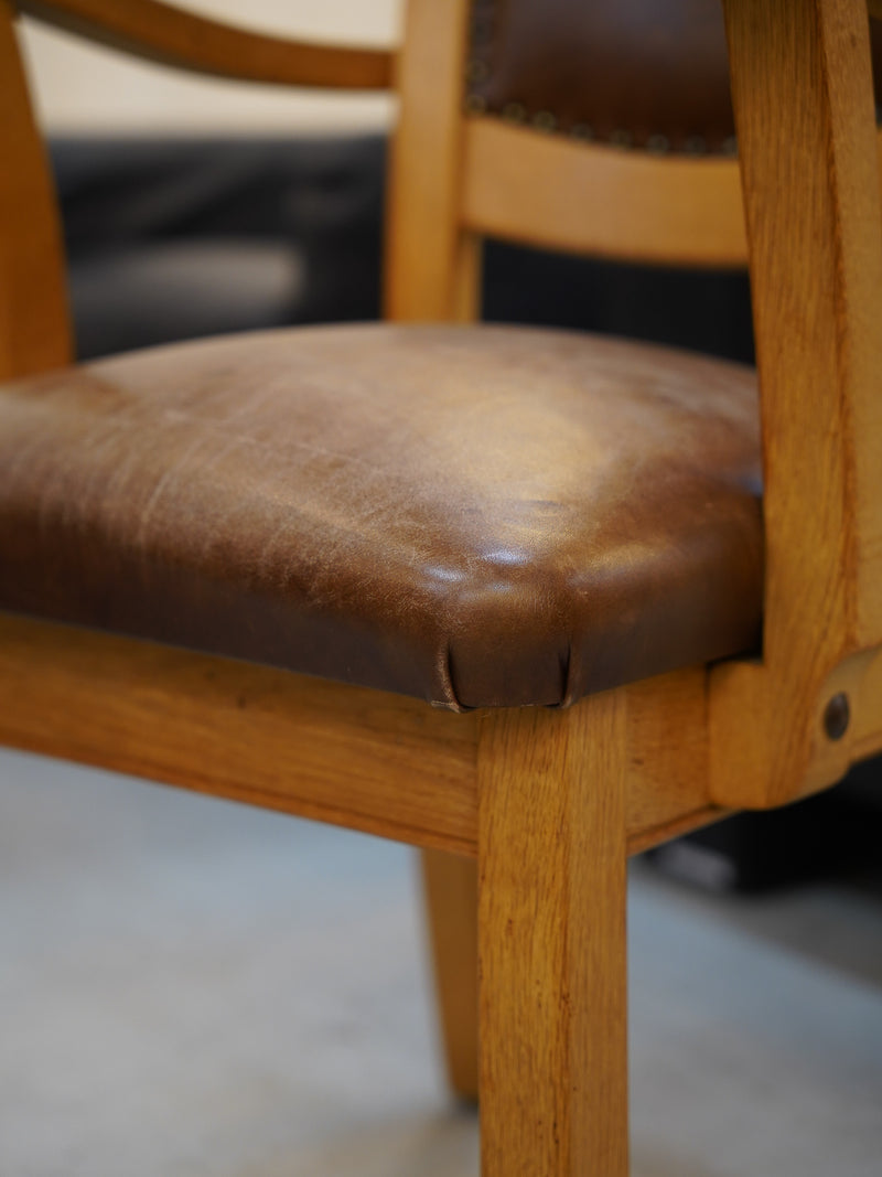 オークウッド レザー アームチェア<br> 大和店 - ヴィンテージ SHARK ATTACK