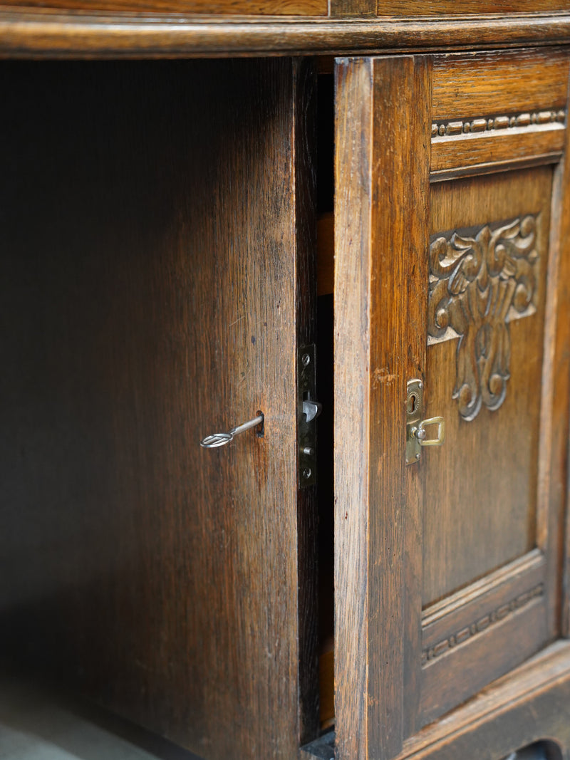 オークウッドデスク<br> 大和店 - ヴィンテージ SHARK ATTACK