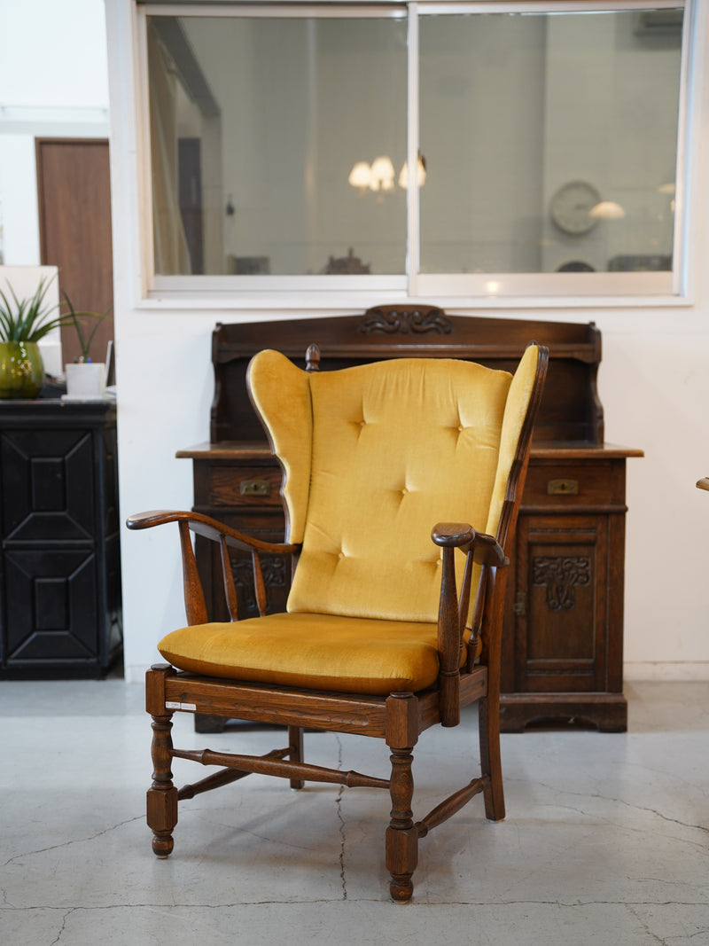 ウィングバックチェア <br> 大和店 - ヴィンテージ SHARK ATTACK