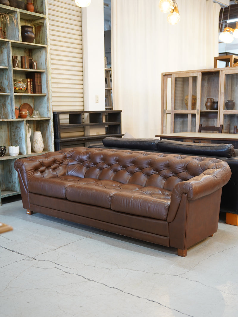 レザー 3シーターソファ<br> 大和店 - ヴィンテージ SHARK ATTACK