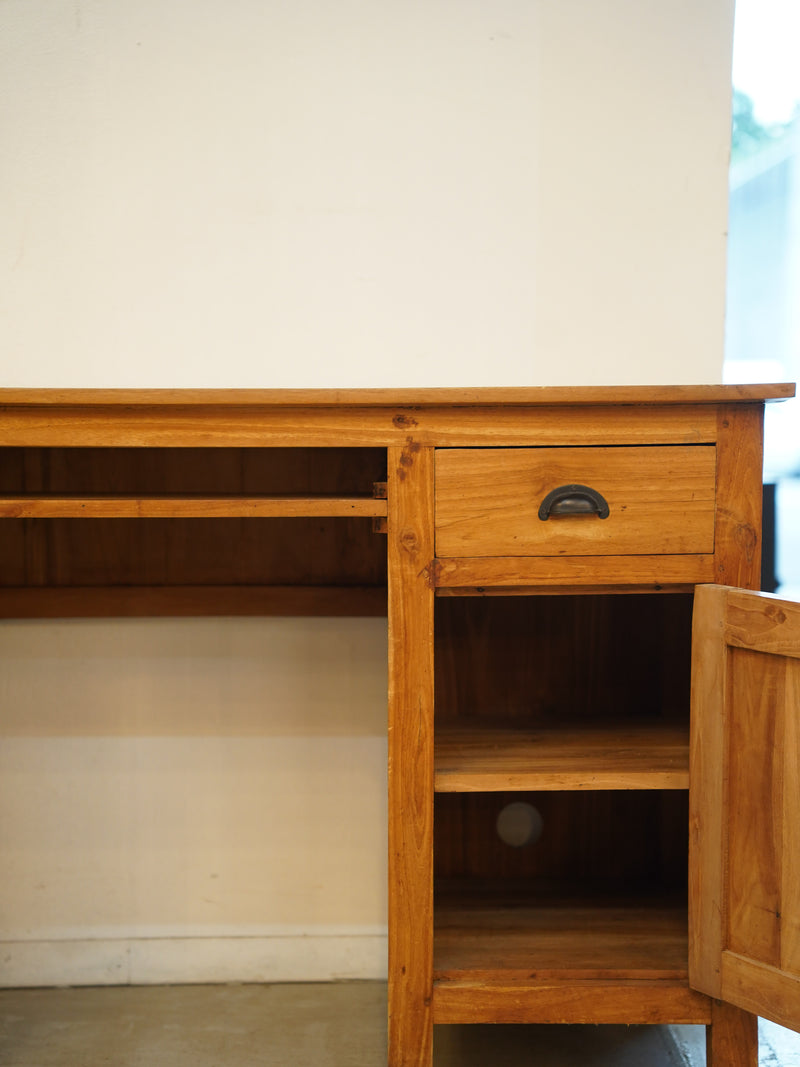 ウッドデスク<br> 大和店 - ヴィンテージ SHARK ATTACK