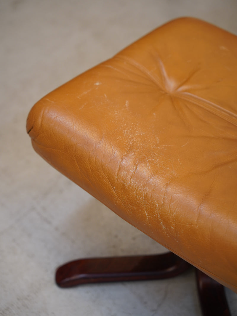 レザー リクライニングチェア オットマン付き<br> 大和店 - ヴィンテージ SHARK ATTACK