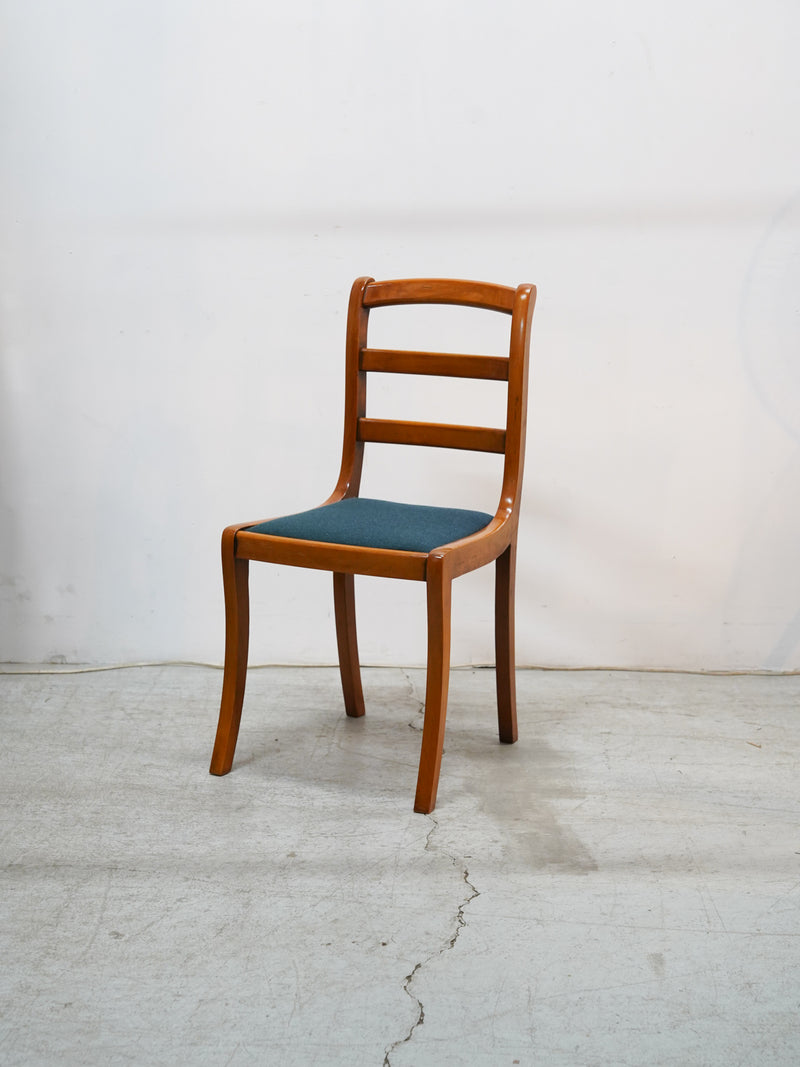 DINING CHAIR
