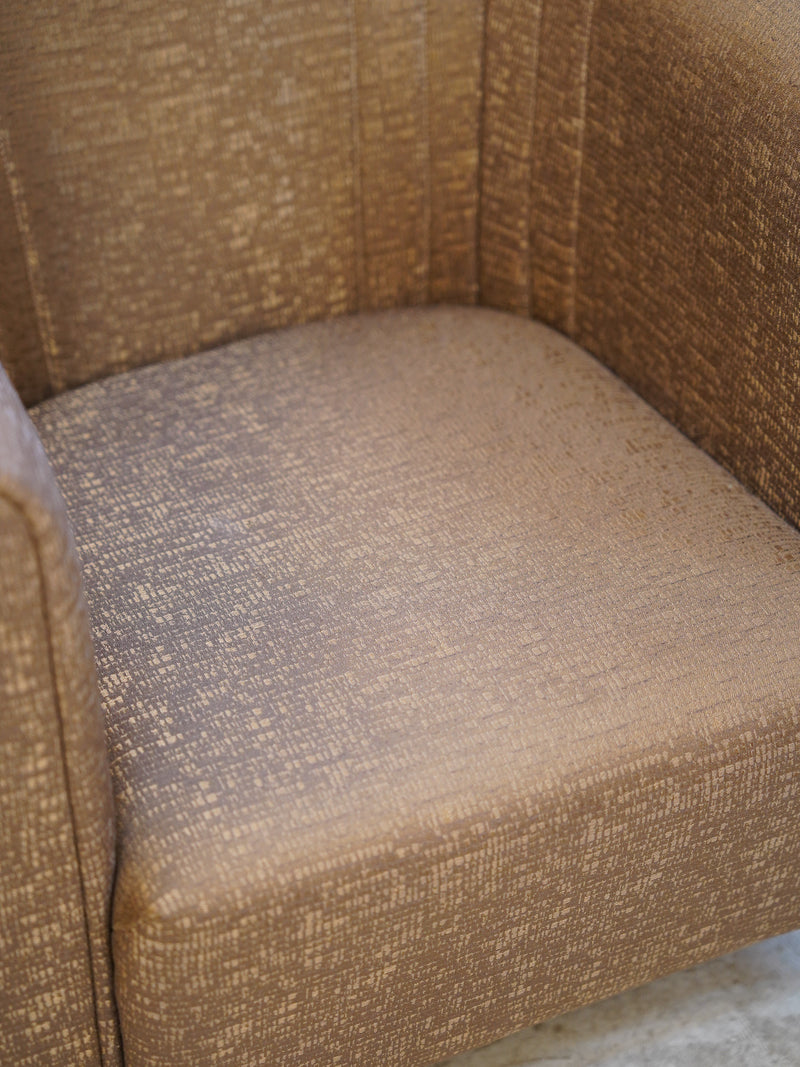 HH HERITAGE <br> ファブリックアームチェア <br> 大和店