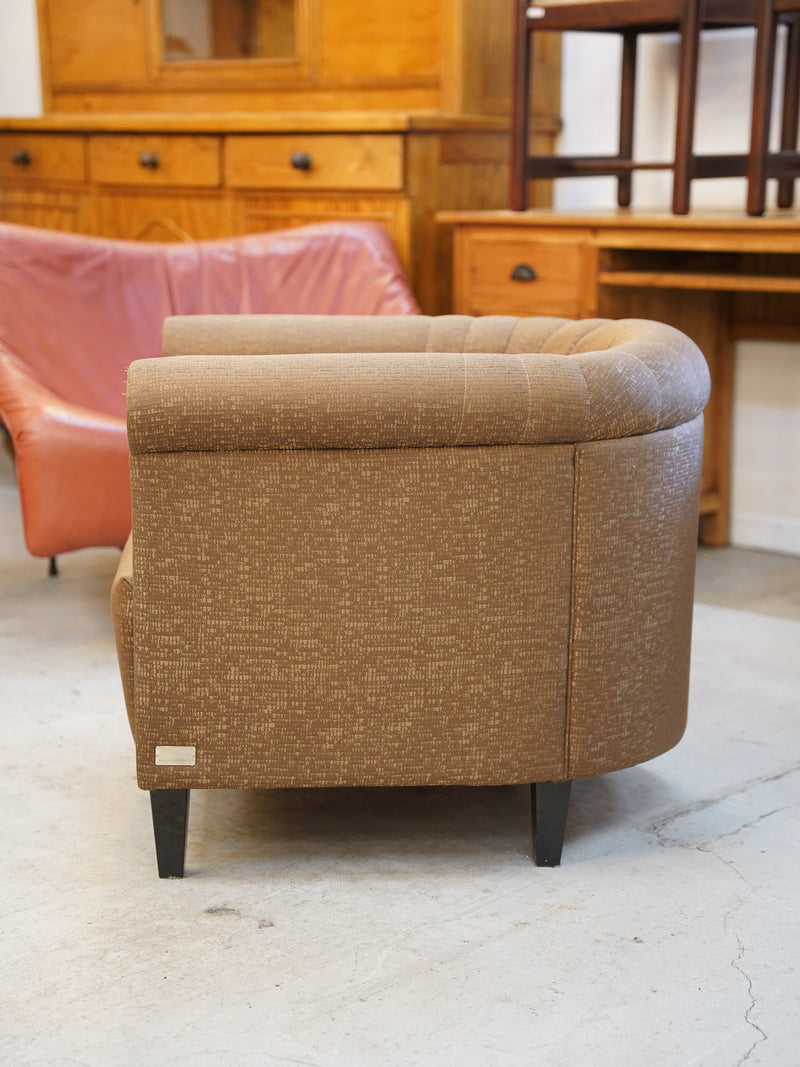 HH HERITAGE <br> ファブリックアームチェア <br> 大和店