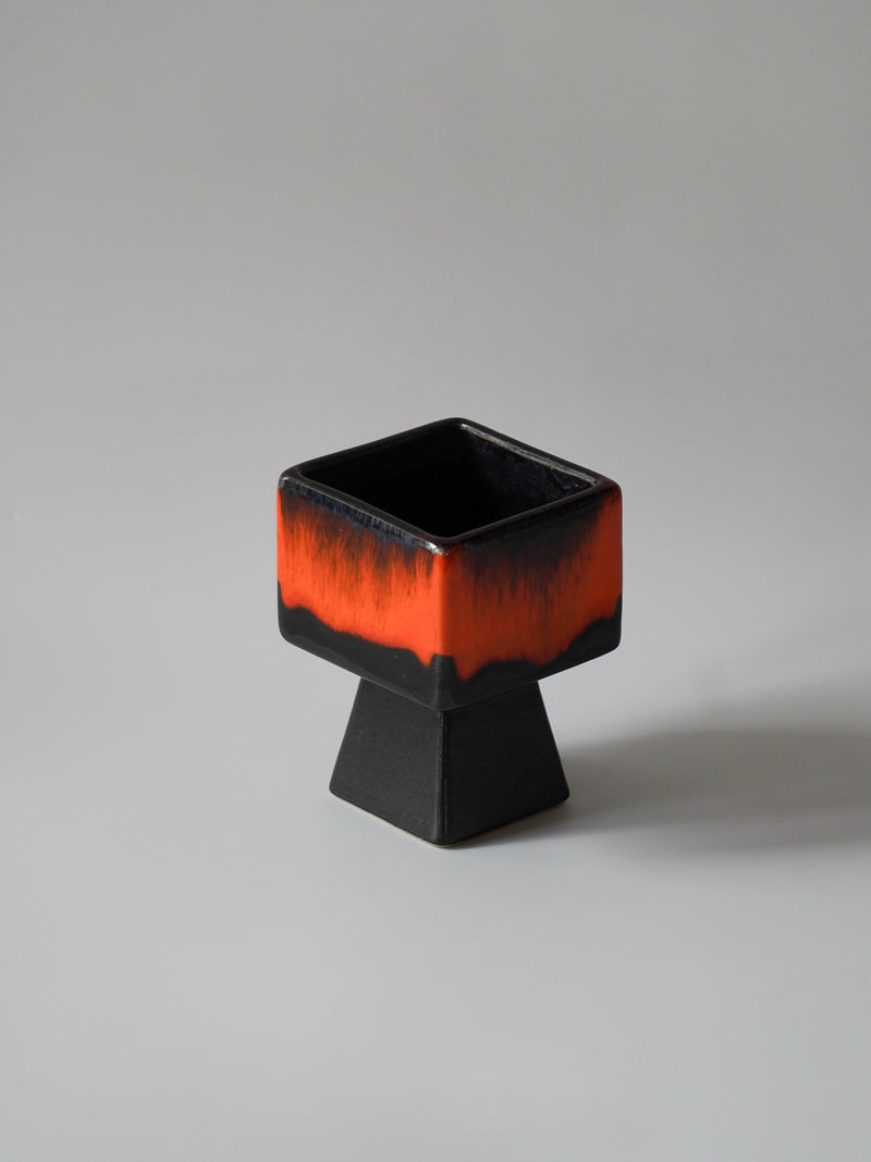 Fat Lava <br>セラミック フラワーベース <br>W Germany <br>bob's box - ヴィンテージ SHARK ATTACK