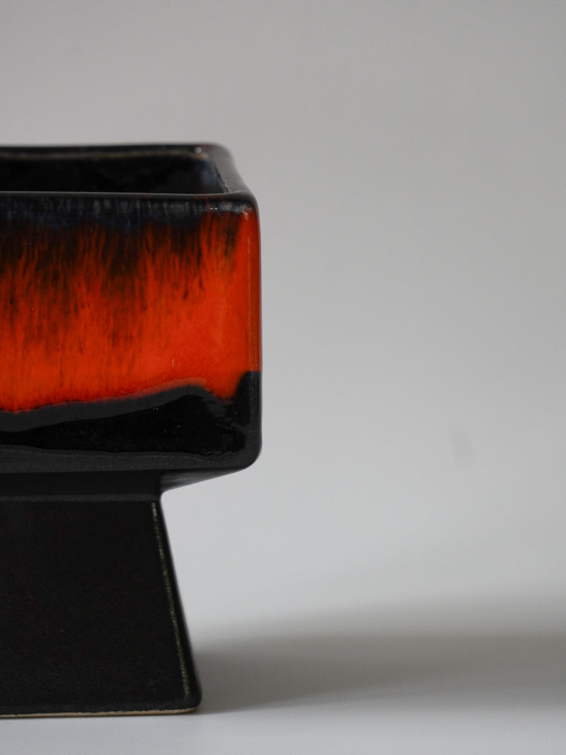 Fat Lava <br>セラミック フラワーベース <br>W Germany <br>bob's box - ヴィンテージ SHARK ATTACK