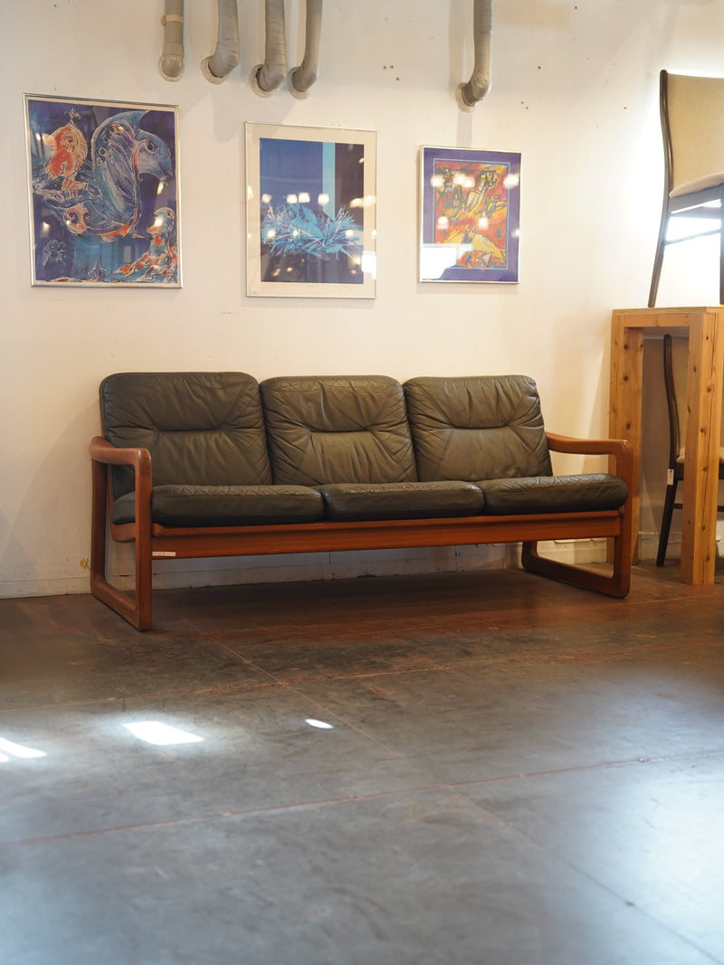 Holstebro Møbelfabrik <br> 3シーターレザーソファ <br> Denmark , 1960's  <br> 大和店