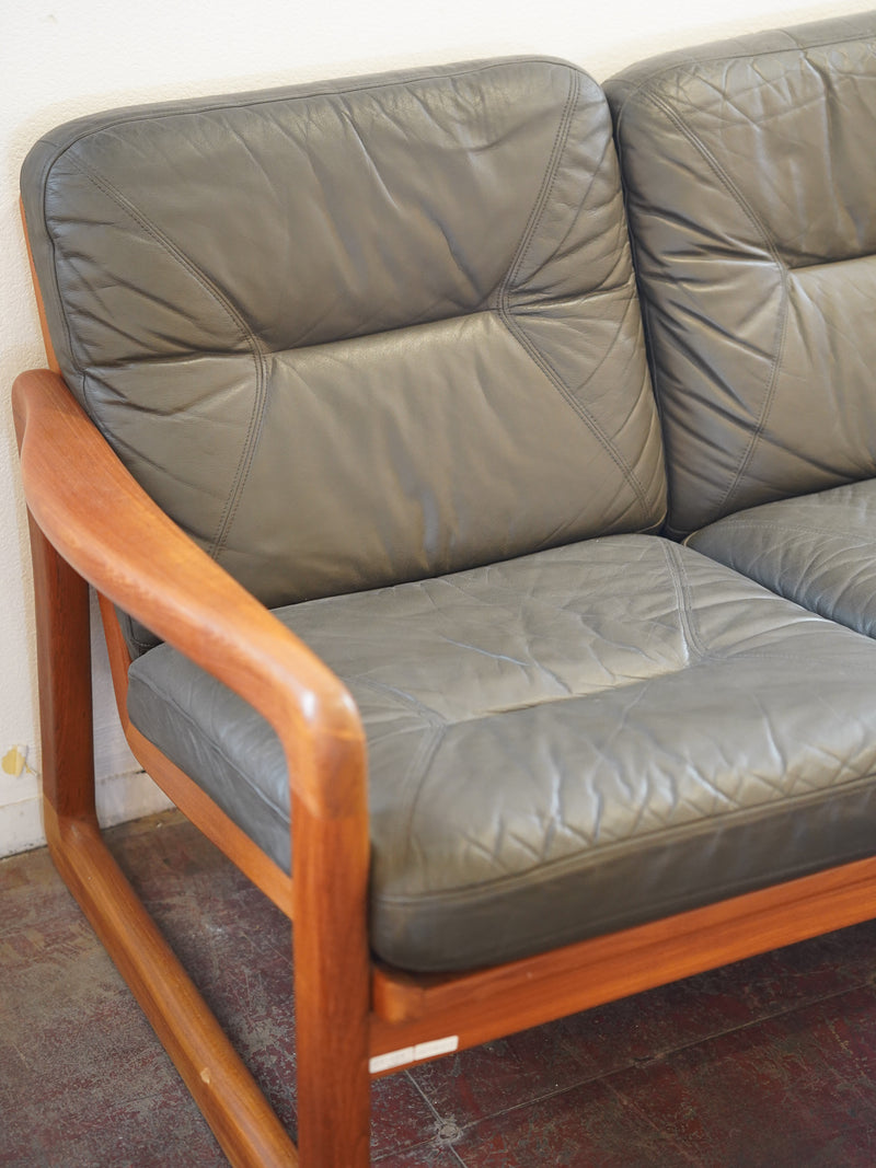 Holstebro Møbelfabrik <br> 3シーターレザーソファ <br> Denmark , 1960's  <br> 大和店