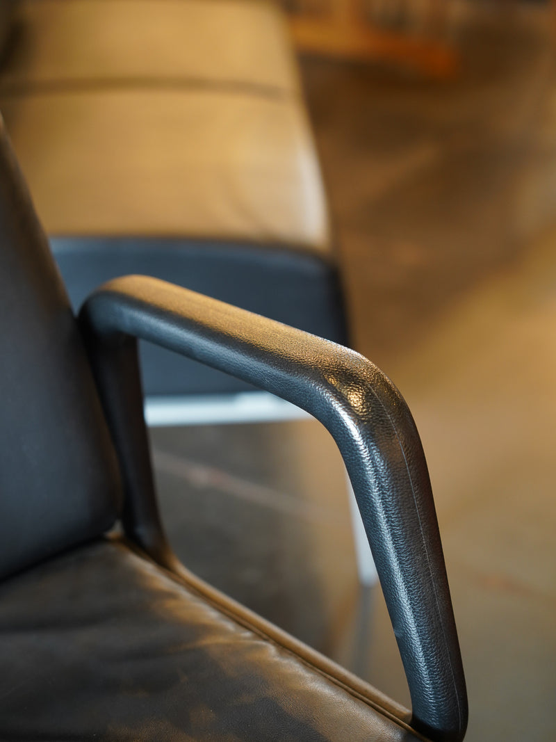 カンチレバーチェア <br> 大和店