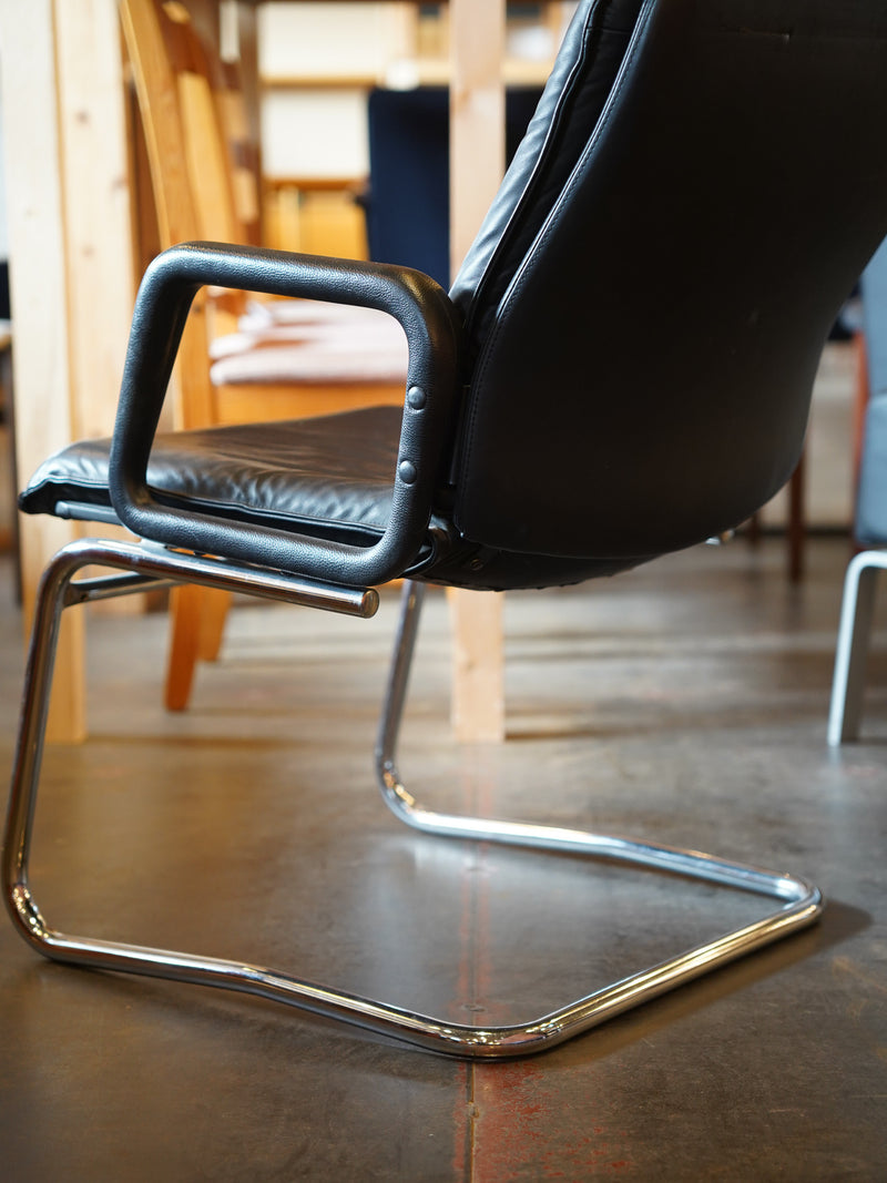 カンチレバーチェア <br> 大和店