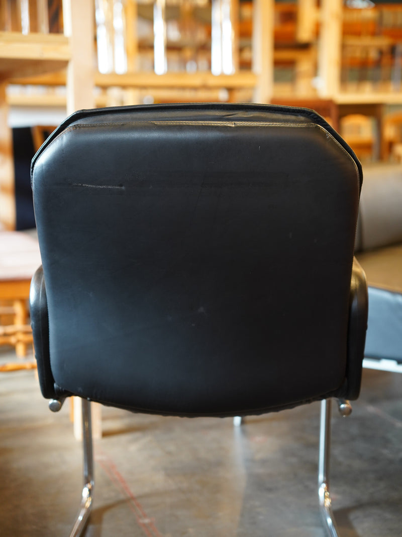 カンチレバーチェア <br> 大和店