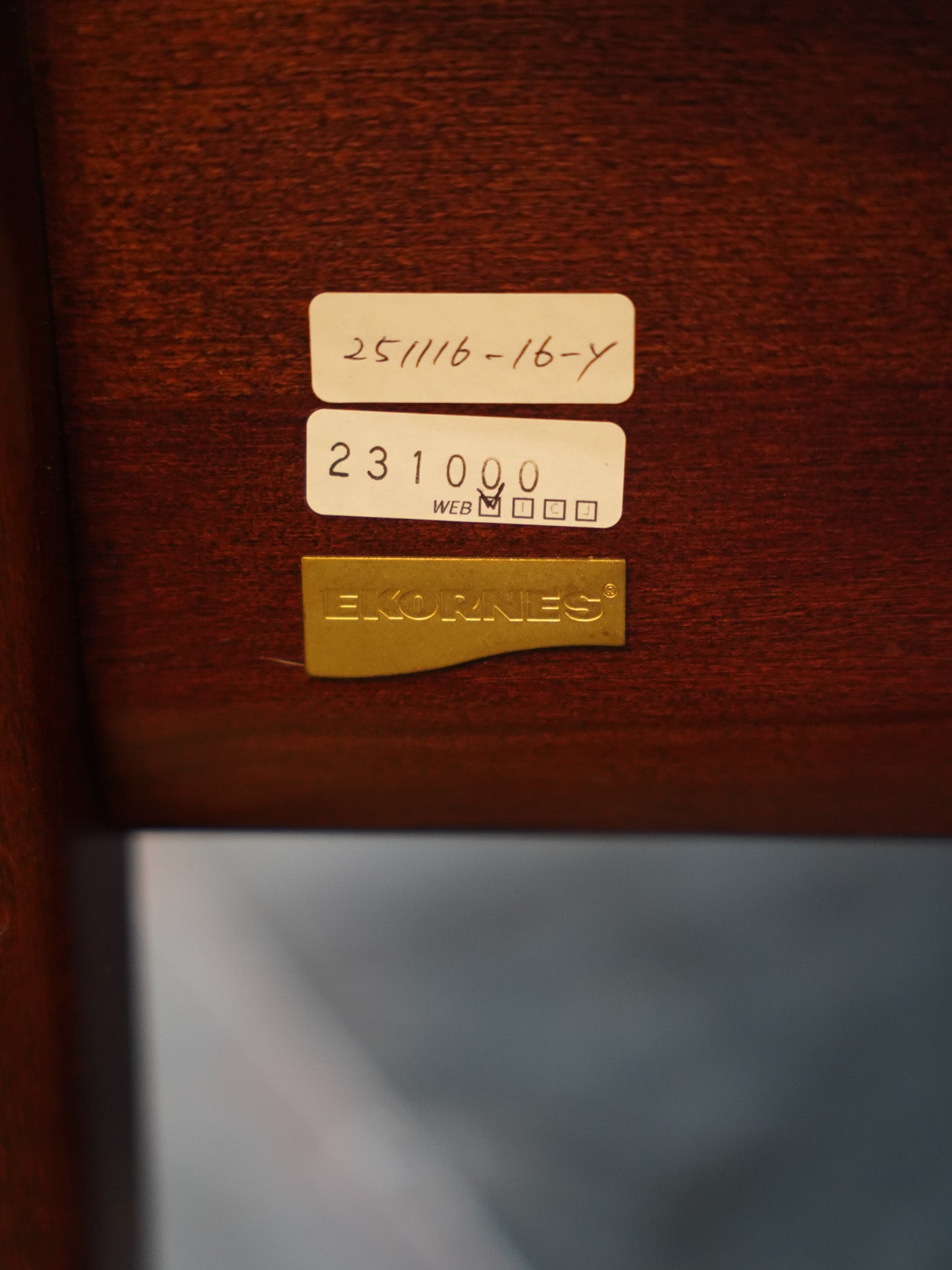 ※アーカイブしない EKORNES - レザー ローバック 3シーター - Norway , 1970's - 大和店 HOLD anynal shiba