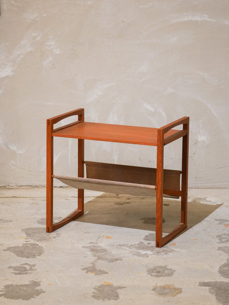 LOW TABLE / SIDE TABLE