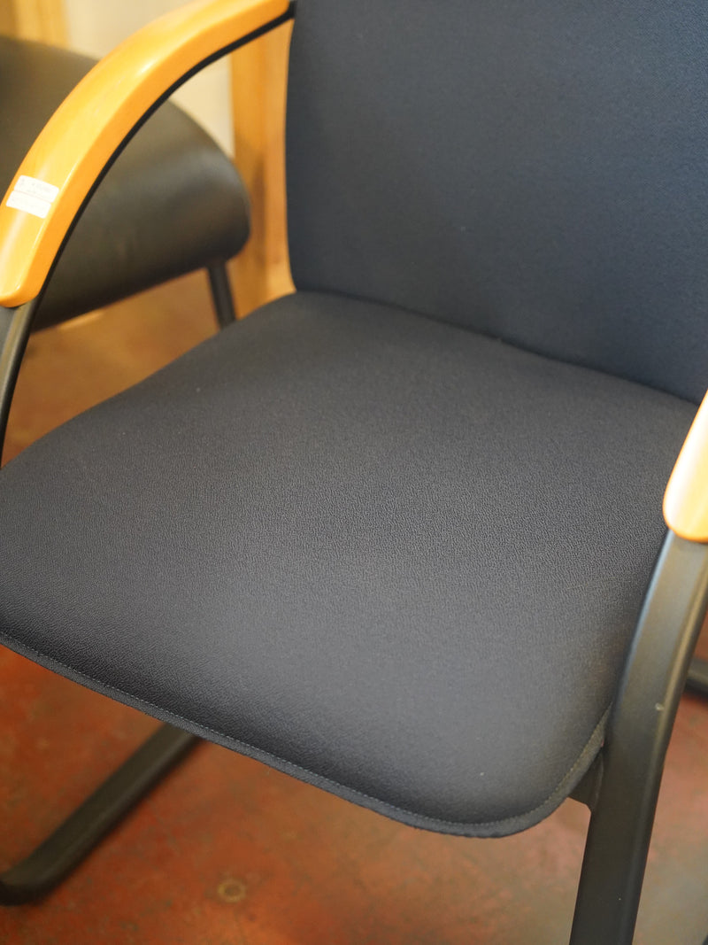 カンチレバーチェア <br> 大和店