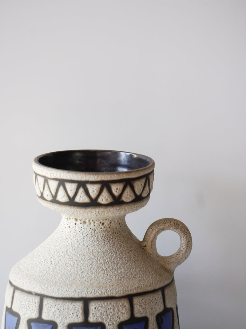 Gmudner <br>Fat Lava <br>セラミック フラワーベース <br>1950's , Austria<br>bob's box - ヴィンテージ SHARK ATTACK