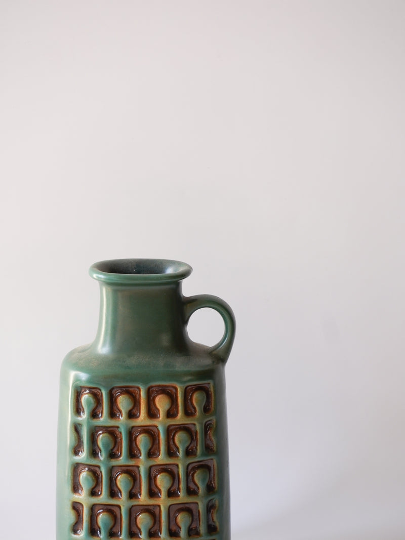 VEB Haldensleben <br>Fat Lava <br>セラミック フラワーベース <br>East Germany <br>bob's box - ヴィンテージ SHARK ATTACK