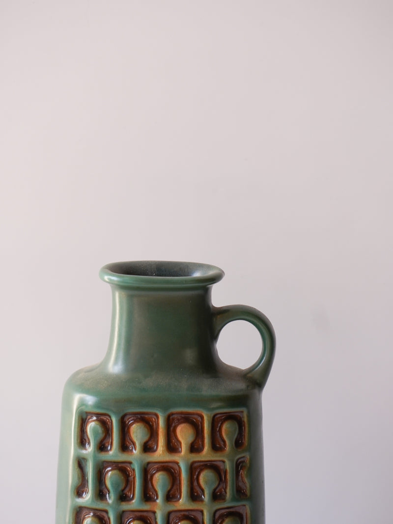 VEB Haldensleben <br>Fat Lava <br>セラミック フラワーベース <br>East Germany <br>bob's box - ヴィンテージ SHARK ATTACK