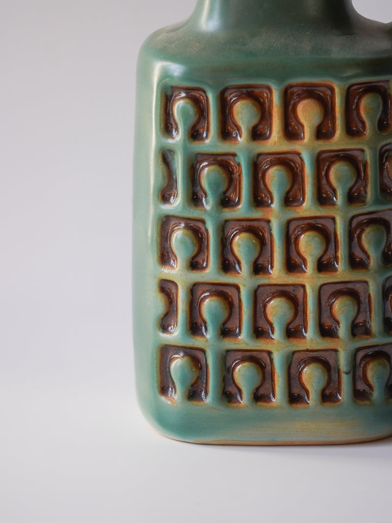 VEB Haldensleben <br>Fat Lava <br>セラミック フラワーベース <br>East Germany <br>bob's box - ヴィンテージ SHARK ATTACK