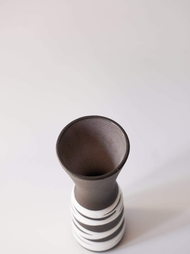 Fat Lava 4221-00<br>Fat Lava <br>セラミック フラワーベース <br>Germany <br>bob's box - ヴィンテージ SHARK ATTACK