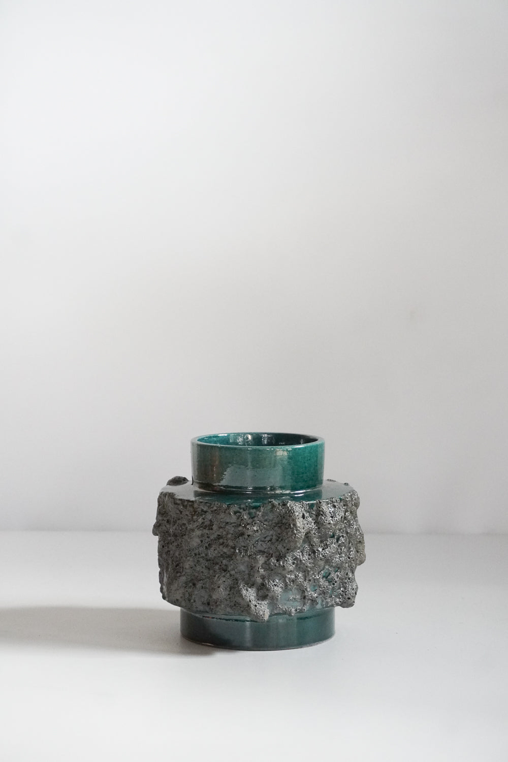 Otto Keramik Vase 259 SHARK ATTACK