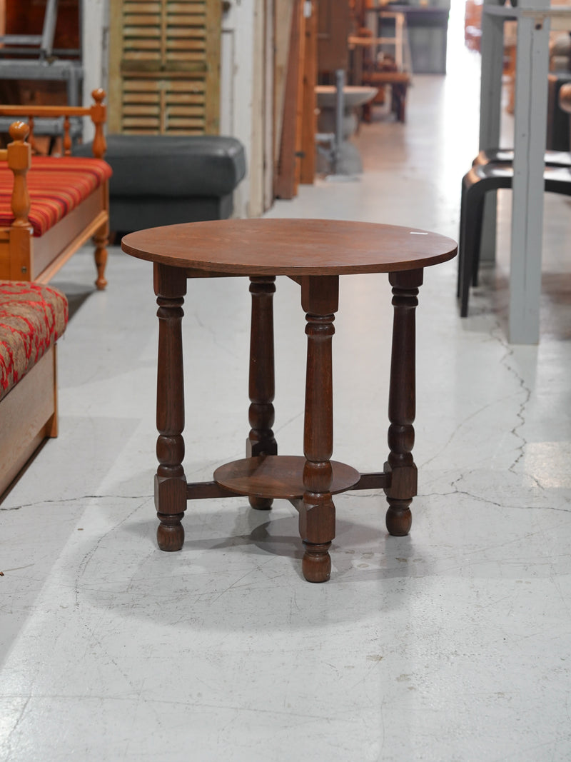 LOW TABLE / SIDE TABLE