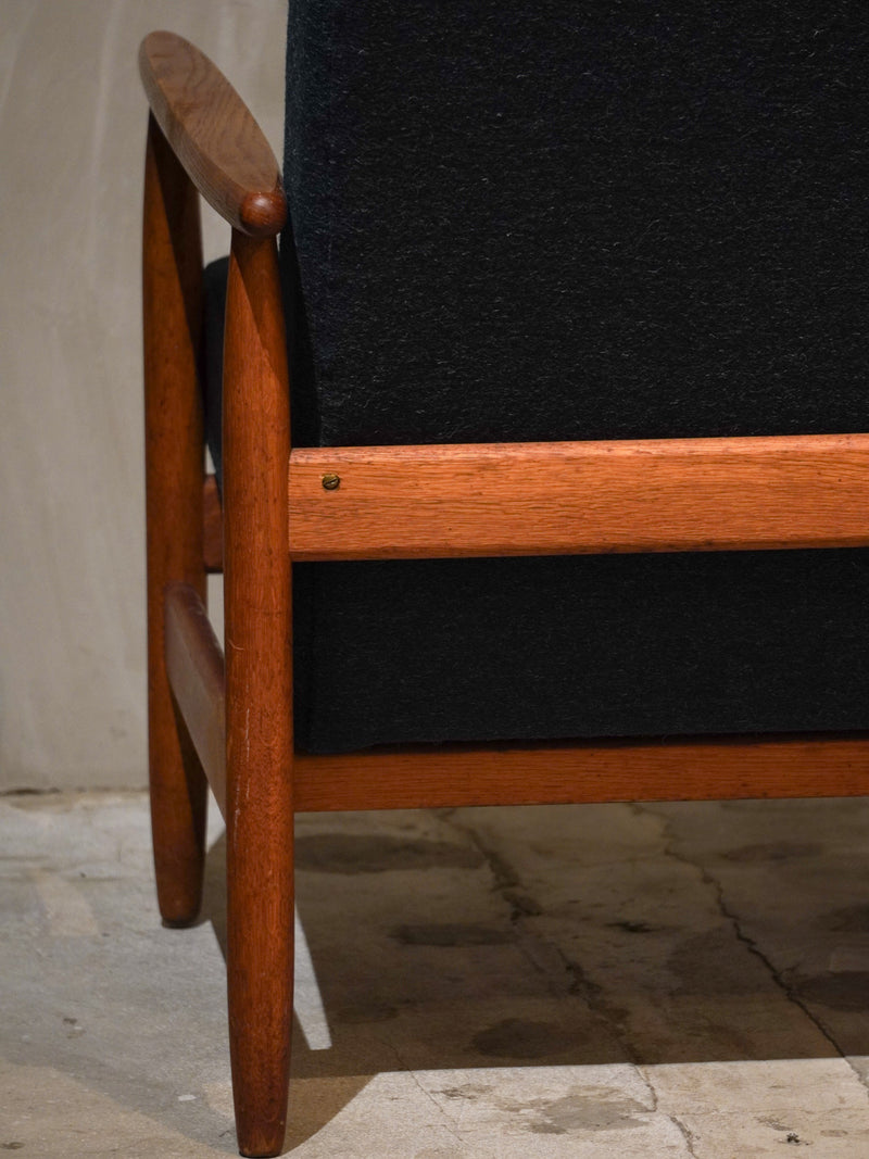 FDB Møbler , Ejvind A. Johansson (A) <br>J65 ハイバックチェア <br>1950~1960's , Denmark <br>bob's box - ヴィンテージ SHARK ATTACK