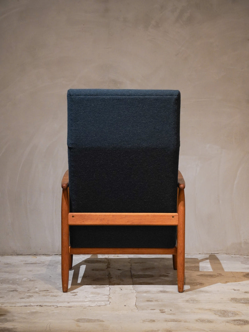 FDB Møbler , Ejvind A. Johansson (B) <br>J65 ハイバックチェア <br>1950~1960's , Denmark <br>bob's box - ヴィンテージ SHARK ATTACK