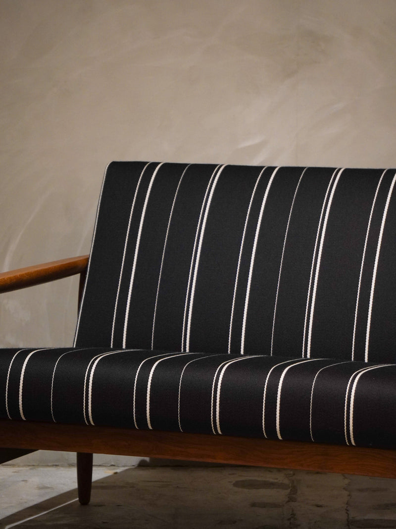 FDB Møbler , Ejvind A. Johansson <br>2 seater Sofa <br>1980's , Denmark <br>bob's box - ヴィンテージ SHARK ATTACK