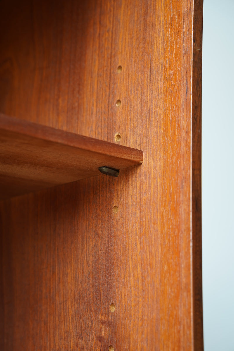 チークウッド サイドボード<br>1960’s , Denmark<br>TAMAGAWA BASE - ヴィンテージ SHARK ATTACK