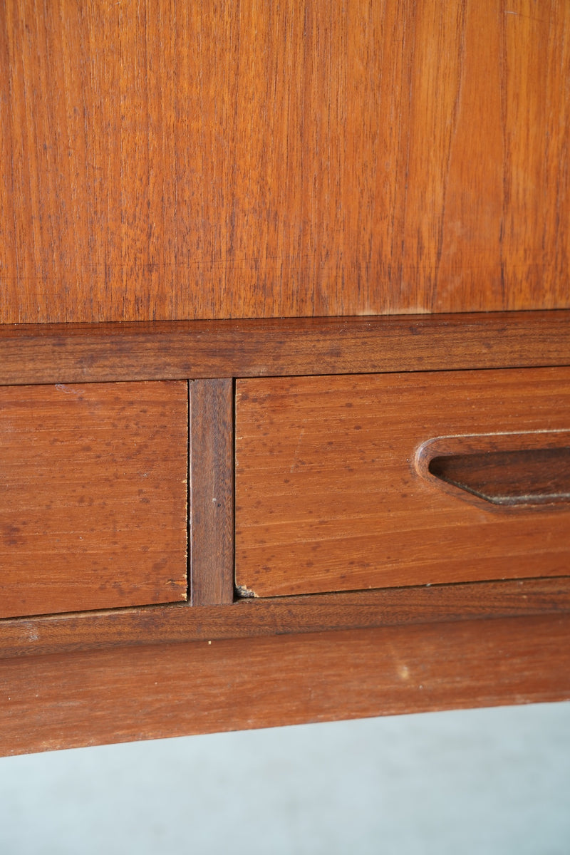 チークウッド サイドボード<br>1960’s , Denmark<br>TAMAGAWA BASE - ヴィンテージ SHARK ATTACK