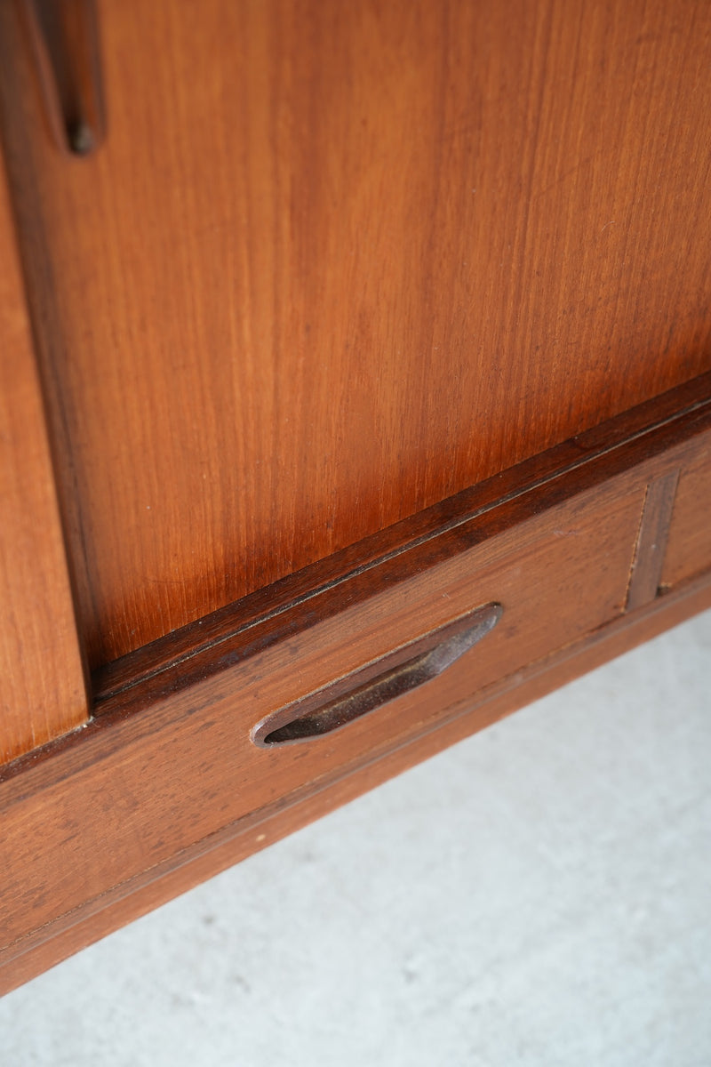 チークウッド サイドボード<br>1960’s , Denmark<br>TAMAGAWA BASE - ヴィンテージ SHARK ATTACK