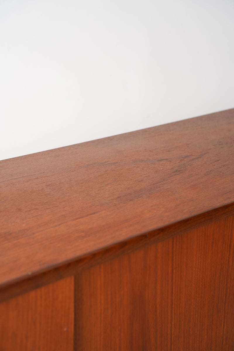 チークウッド サイドボード<br>1960’s , Denmark<br>TAMAGAWA BASE - ヴィンテージ SHARK ATTACK