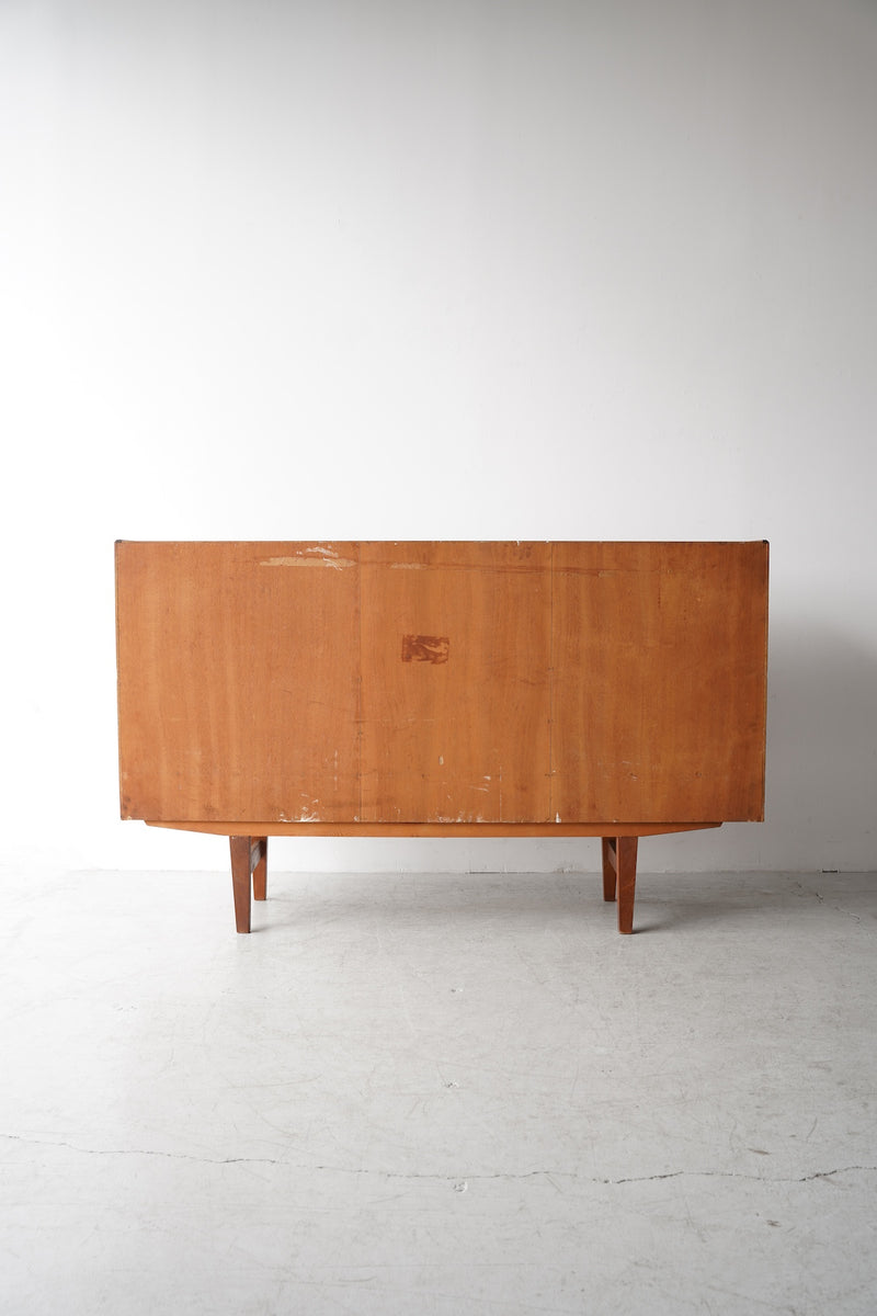 チークウッド サイドボード<br>1960’s , Denmark<br>TAMAGAWA BASE - ヴィンテージ SHARK ATTACK