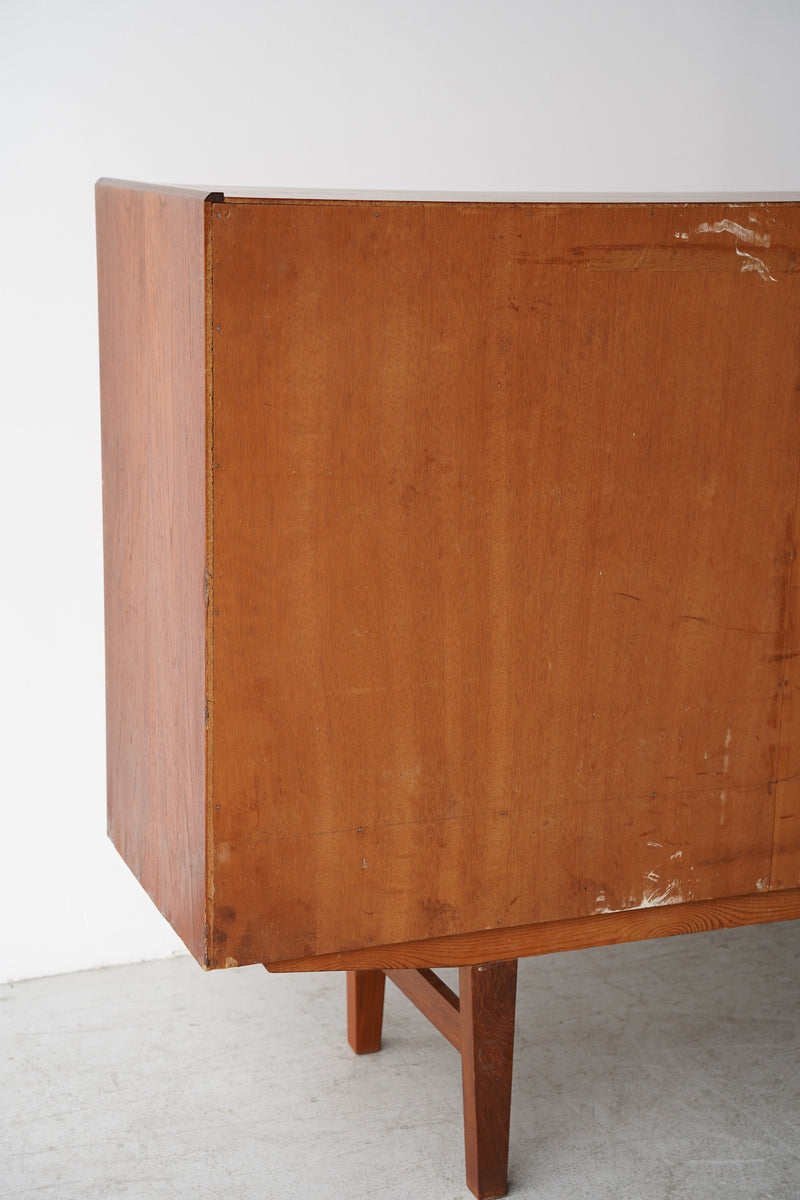 チークウッド サイドボード<br>1960’s , Denmark<br>TAMAGAWA BASE - ヴィンテージ SHARK ATTACK