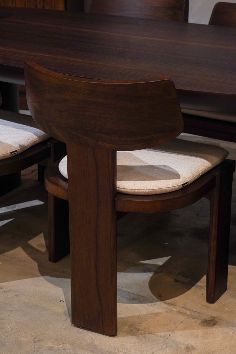 Versmissen<br> Dining Set - ヴィンテージ SHARK ATTACK