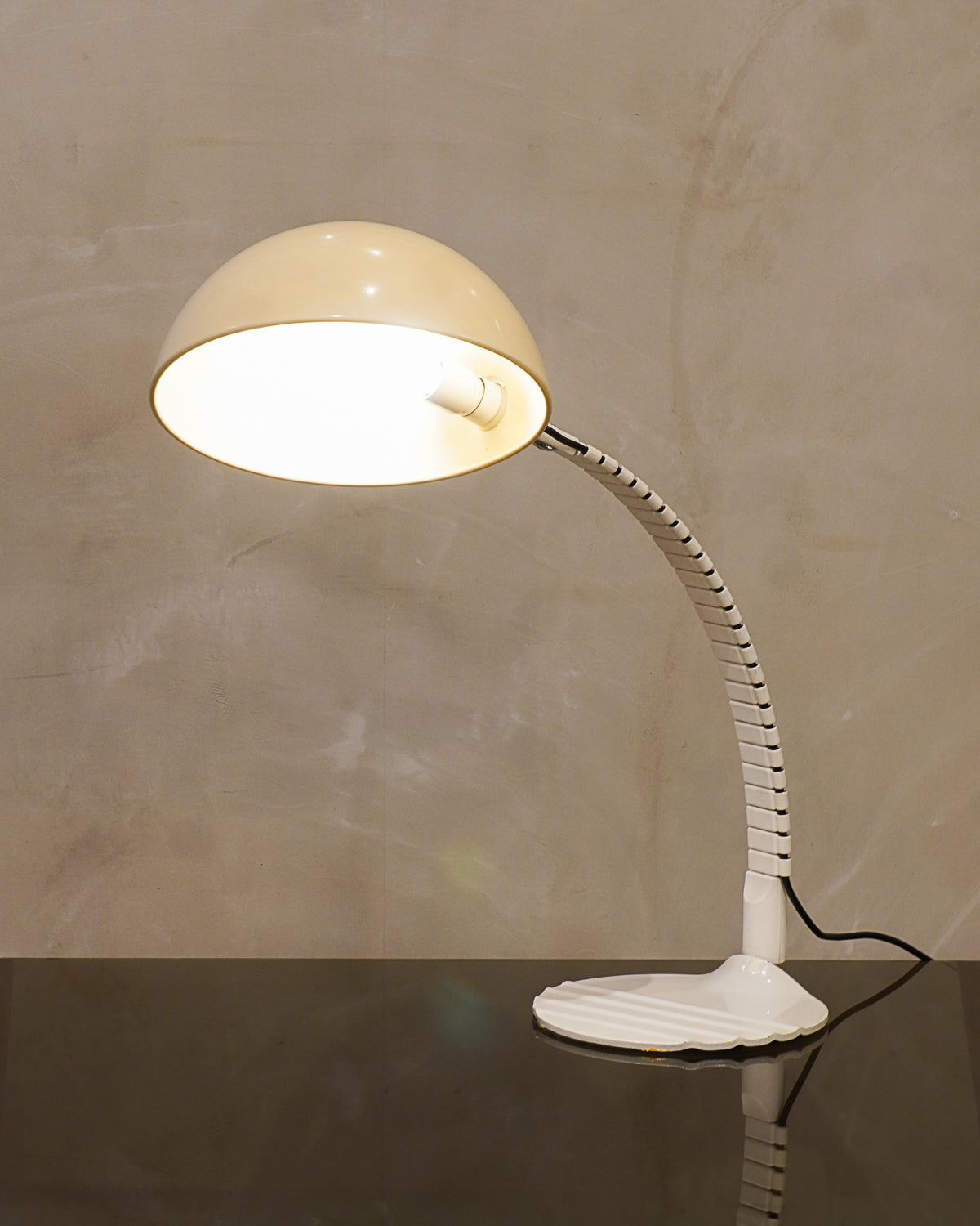 Martinelli Luce社 - "Model 660"テーブルランプ - 1970's Italy - cerote antiques