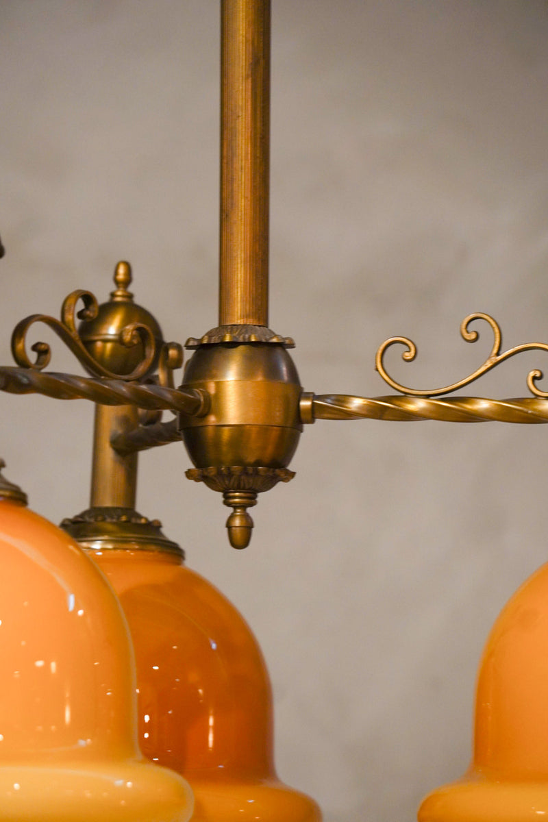 オパリンガラス 3灯シャンデリア <br>Germany <br>大和店 - ヴィンテージ SHARK ATTACK