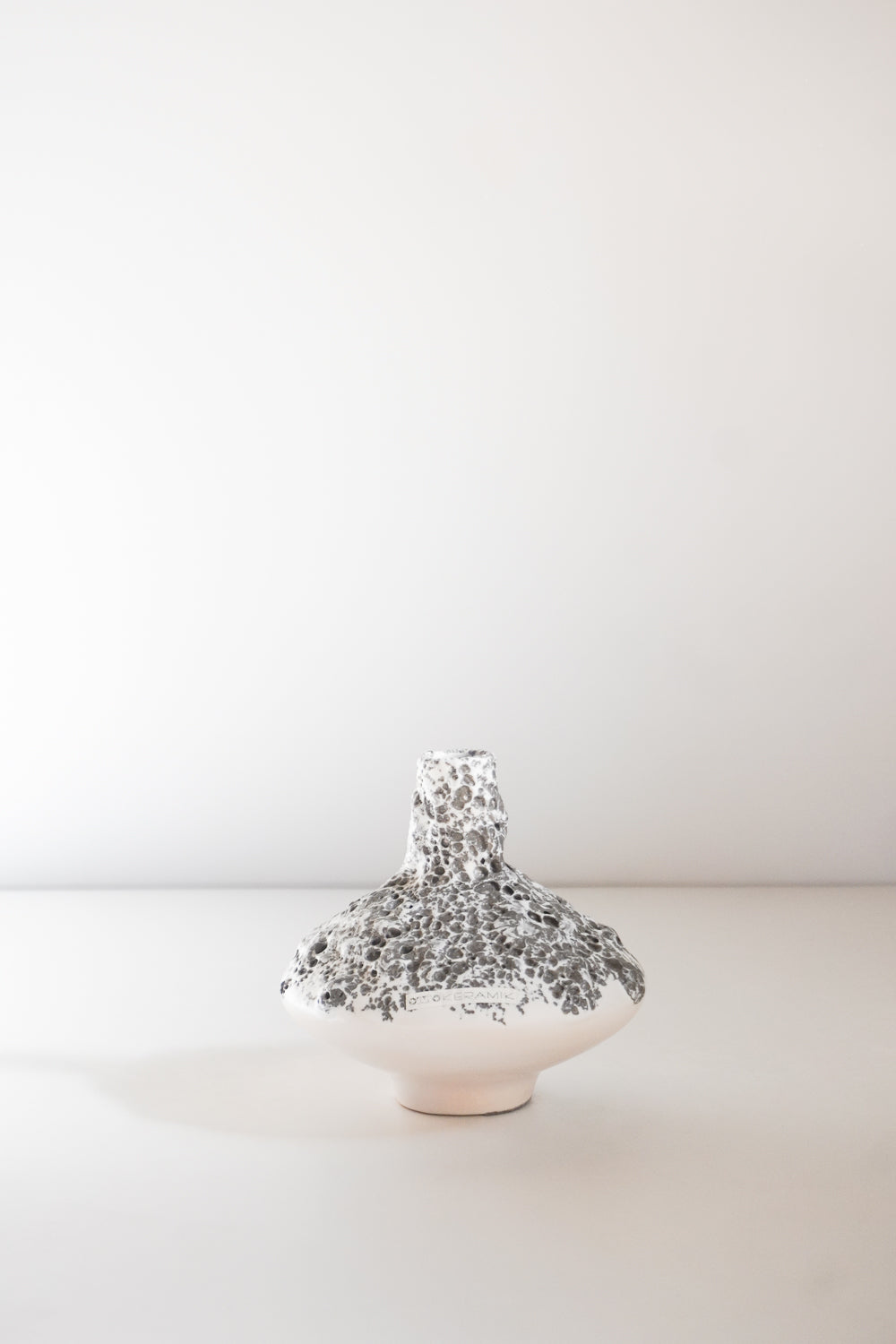 Otto Keramik <br>Vase 206M <br>Otto Keramik Tokyo・大阪店 - ヴィンテージ SHARK ATTACK