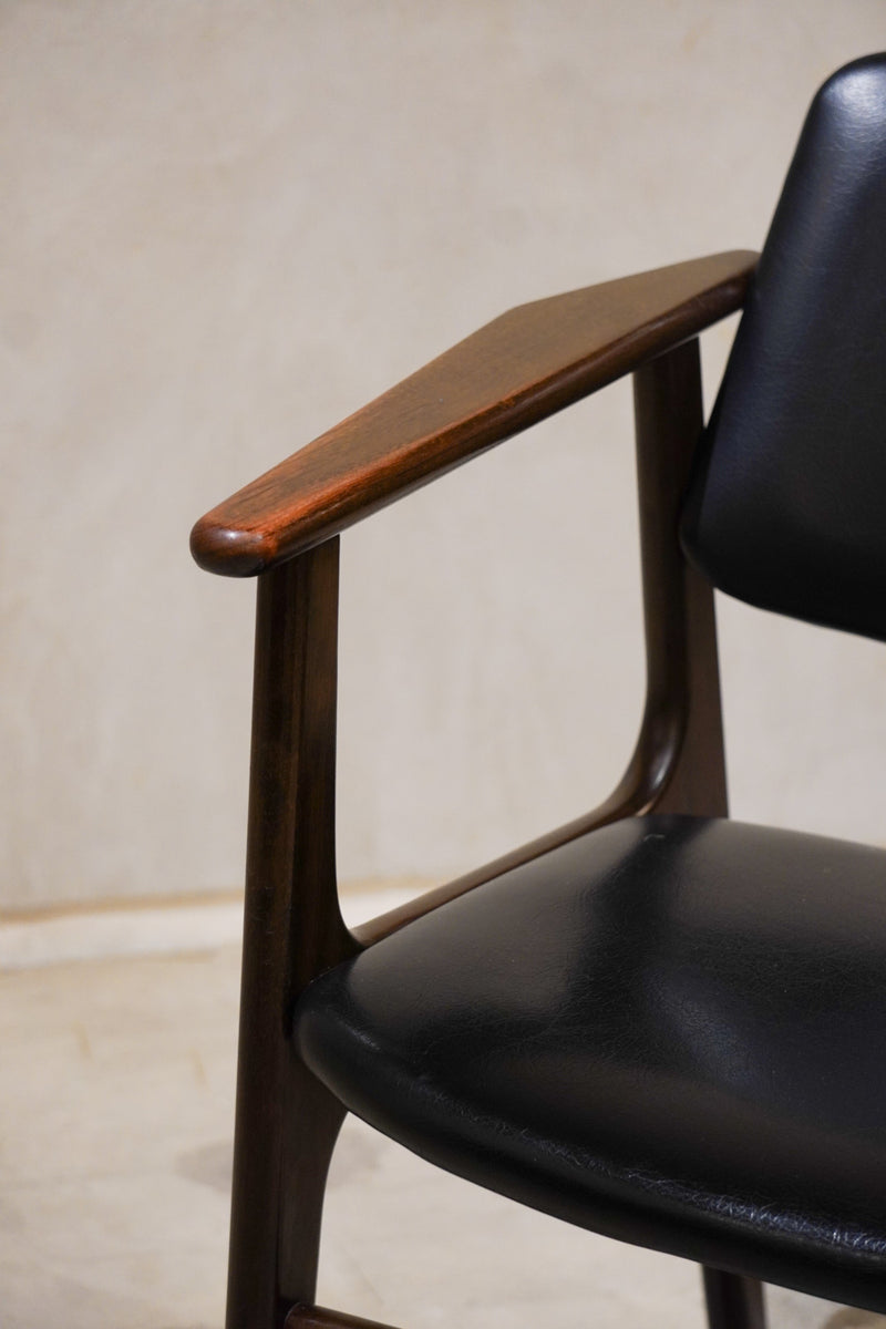 Arne Vodder <br>アームチェア<br>cerote antiques - ヴィンテージ SHARK ATTACK